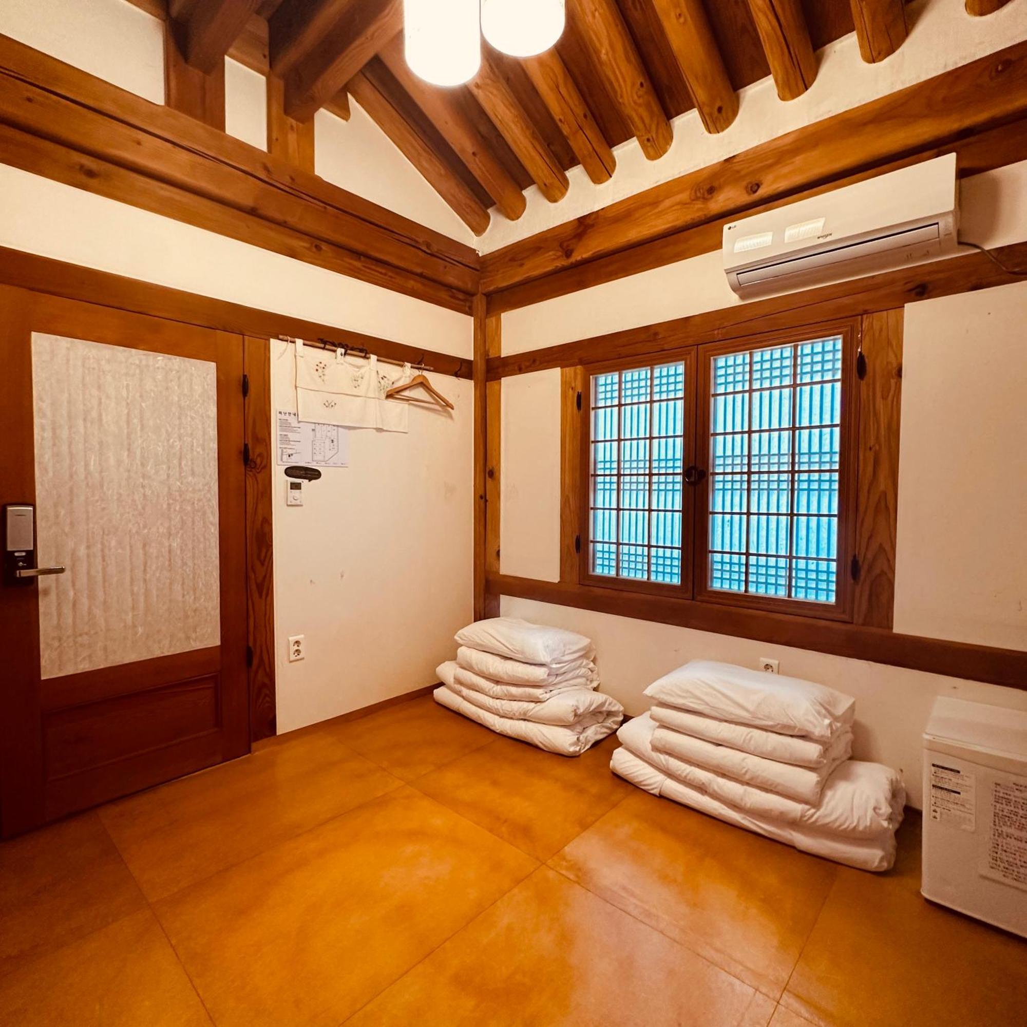 Jeonju Hanok Village Deoksugung Exteriér fotografie