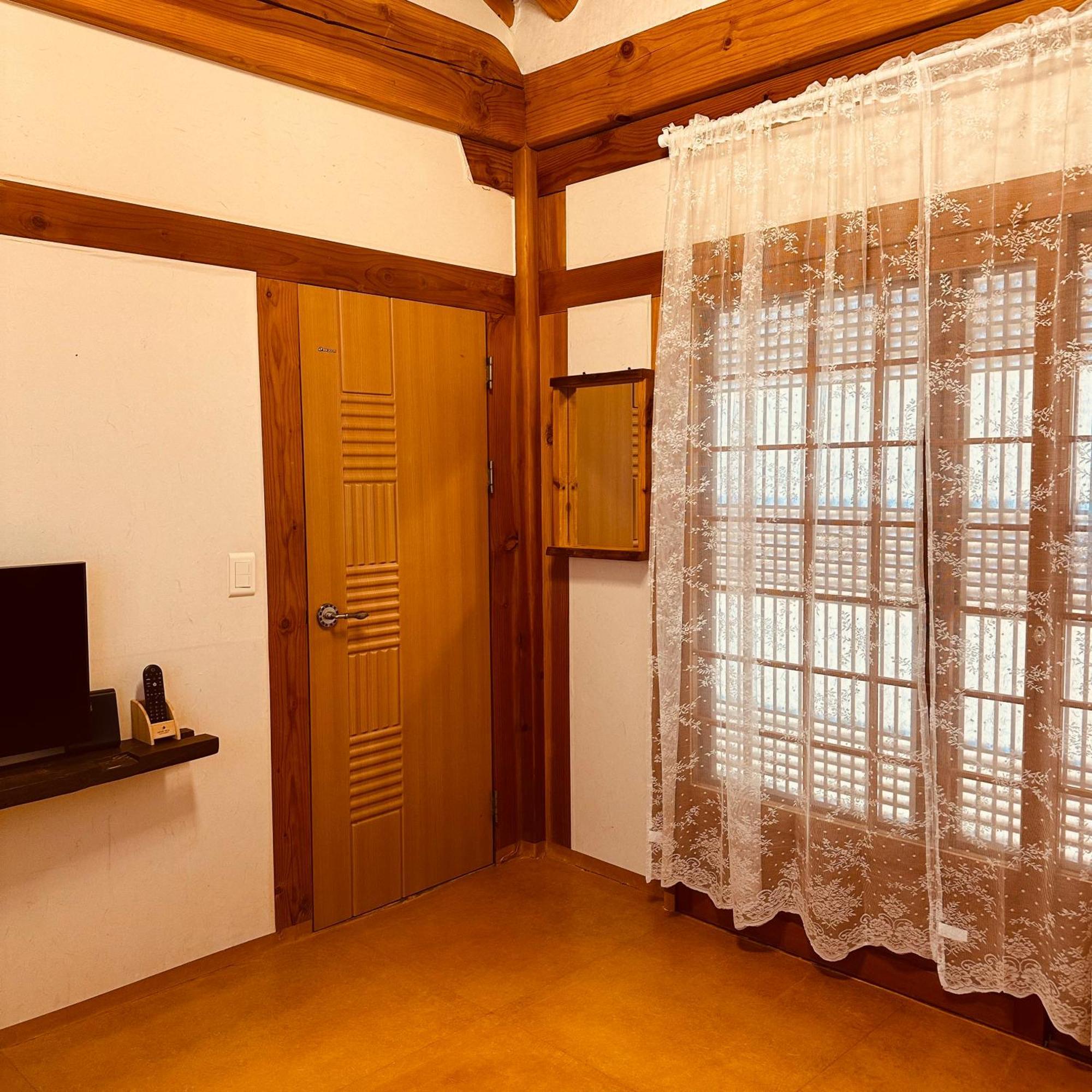 Jeonju Hanok Village Deoksugung Exteriér fotografie