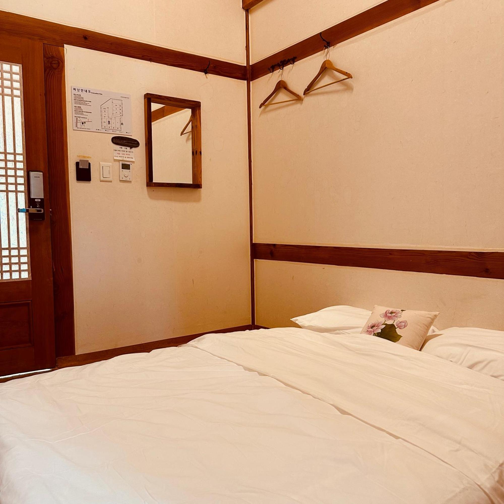 Jeonju Hanok Village Deoksugung Exteriér fotografie