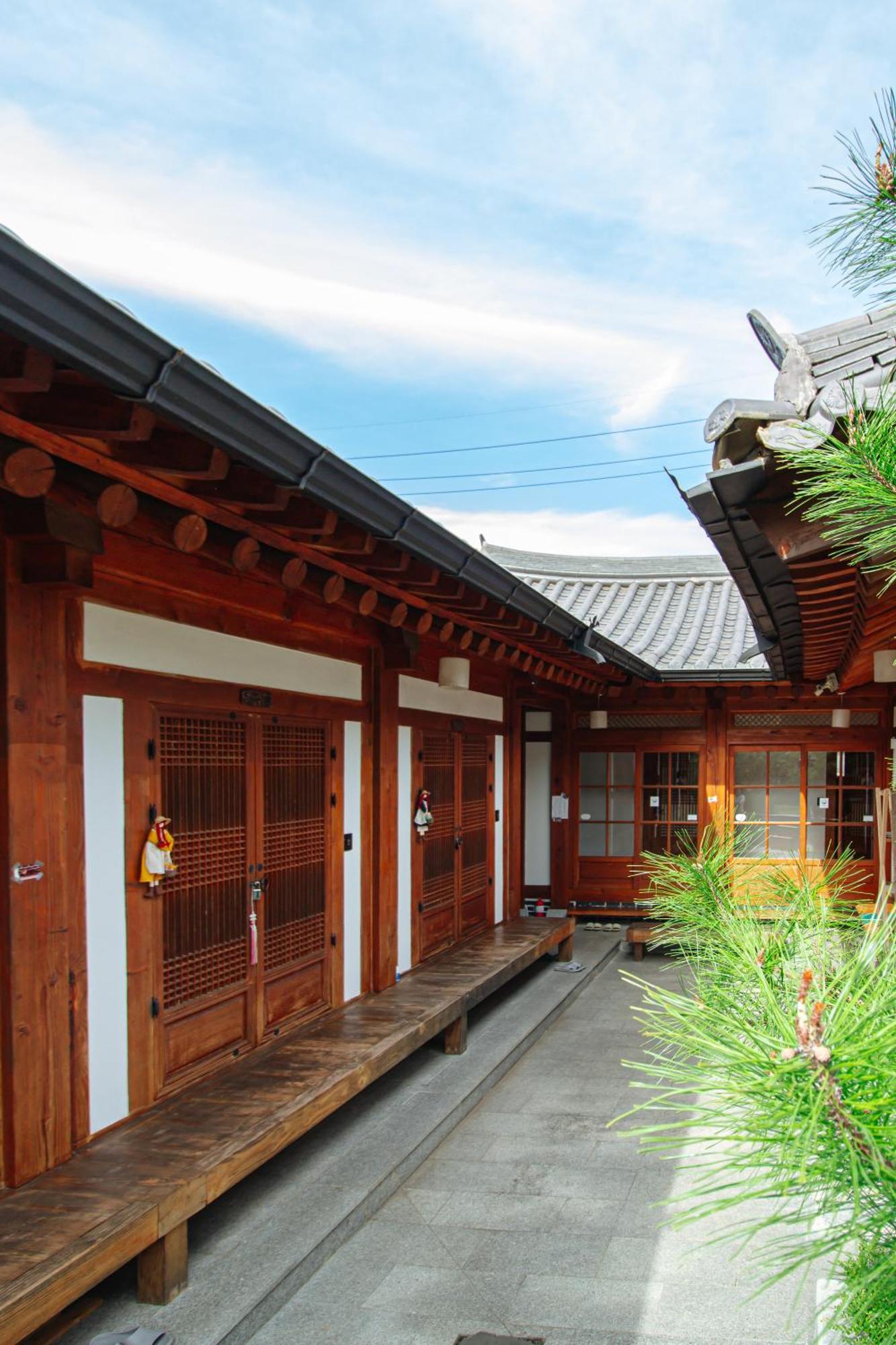 Jeonju Hanok Village Deoksugung Exteriér fotografie