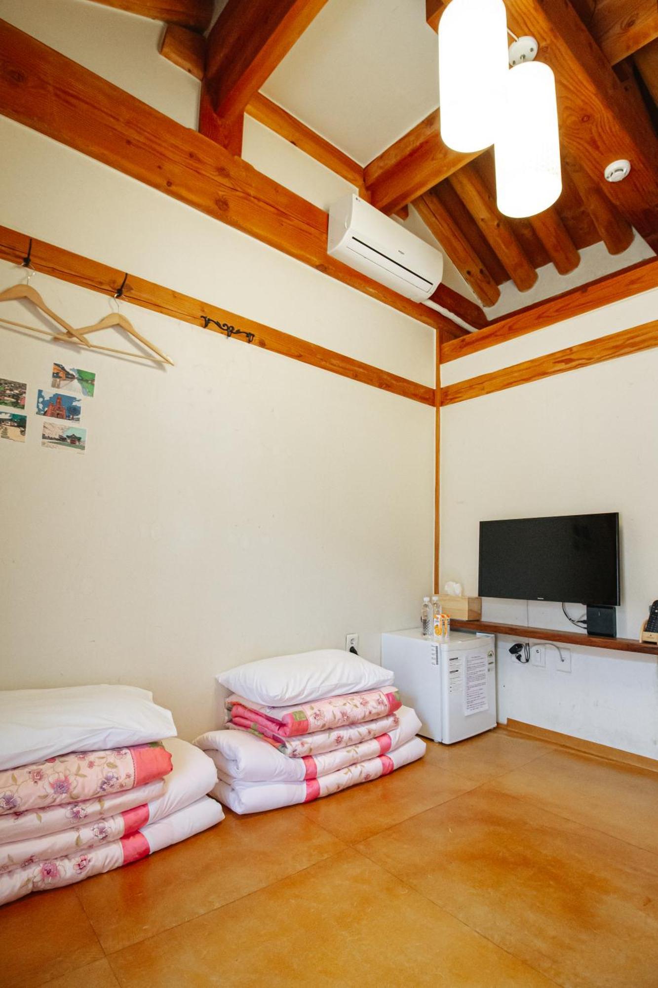 Jeonju Hanok Village Deoksugung Exteriér fotografie